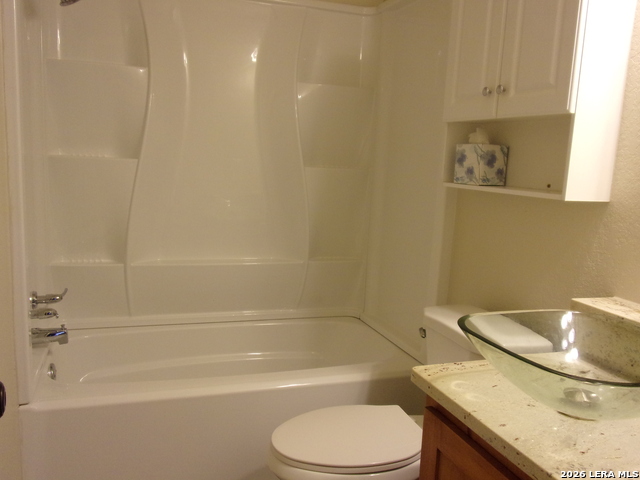 Image 16 of 33 For 10060 Rebecca Creek