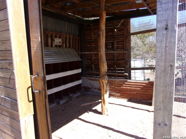 Image 23 of 33 For 10060 Rebecca Creek