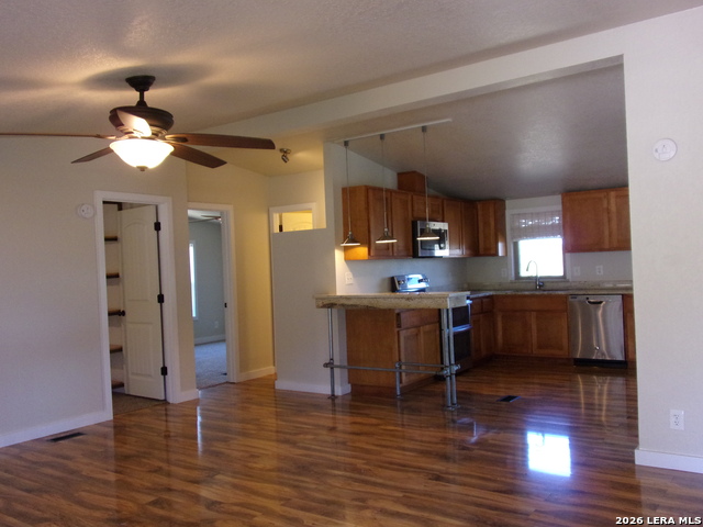 Image 6 of 33 For 10060 Rebecca Creek