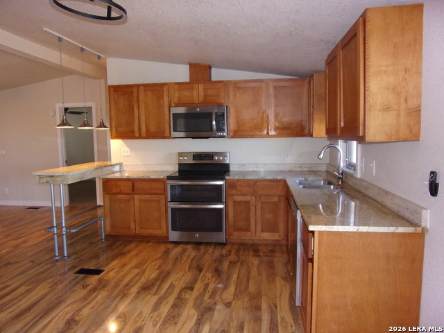 Image 9 of 33 For 10060 Rebecca Creek