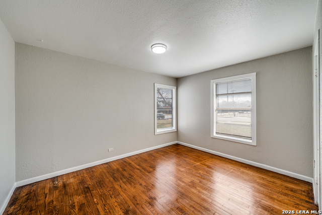 Image 6 of 11 For 2307 Basse  