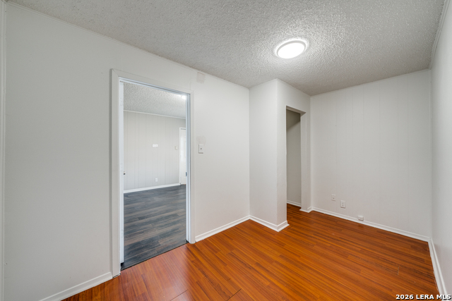 Image 9 of 11 For 2307 Basse  