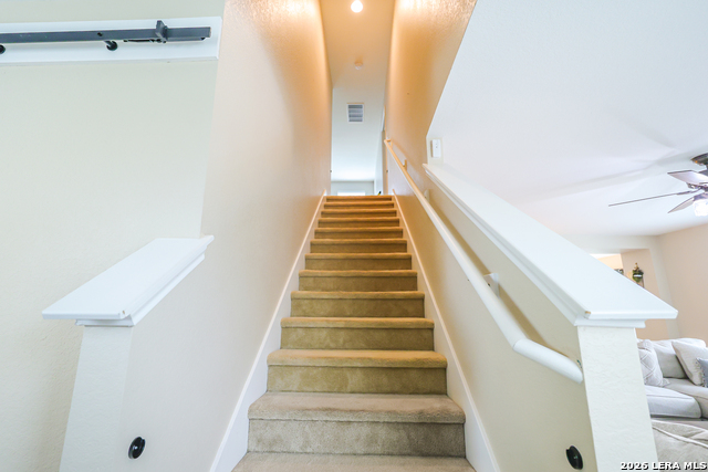 Listing photo id 13 for 6723 Loma Blanca