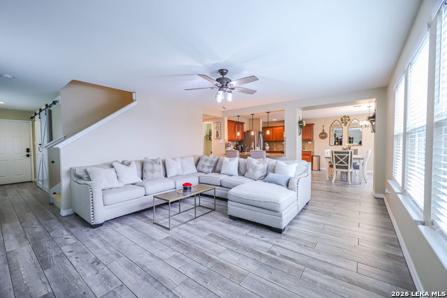 Listing photo id 1 for 6723 Loma Blanca