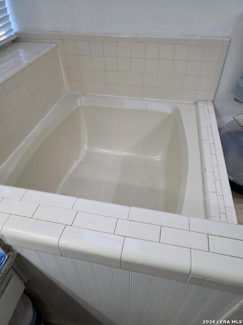 Image 4 of 25 For 5127 Pine Lake