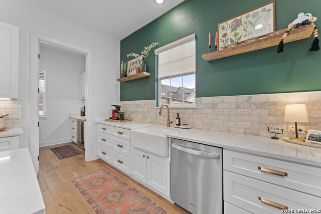 Image 18 of 44 For 415 Alexander Ave