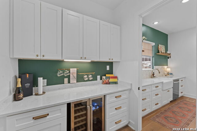 Image 20 of 44 For 415 Alexander Ave