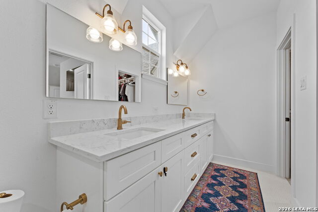 Image 32 of 44 For 415 Alexander Ave