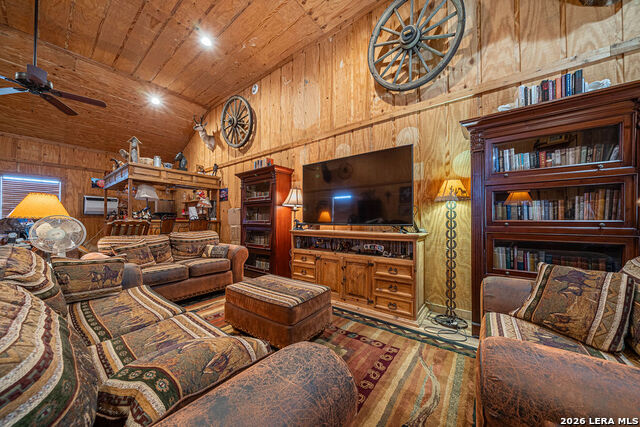 Image 49 of 52 For 13633 Us Highway 87 South