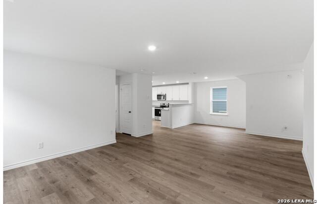 Image 6 of 32 For 450 White Heron Way