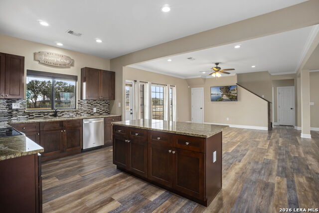 Image 11 of 38 For 659 Thormeyer