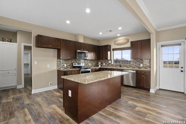 Image 12 of 38 For 659 Thormeyer