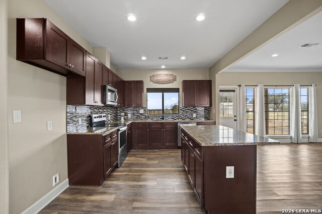 Image 13 of 38 For 659 Thormeyer