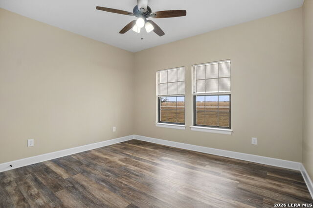 Image 21 of 38 For 659 Thormeyer