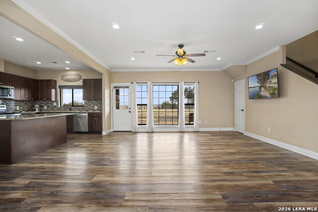 Image 9 of 38 For 659 Thormeyer