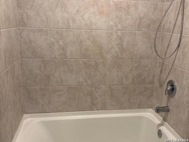 Image 23 of 27 For 101 Saddle Breeze