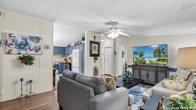 Listing photo id 9 for 1656 Pecan Nw