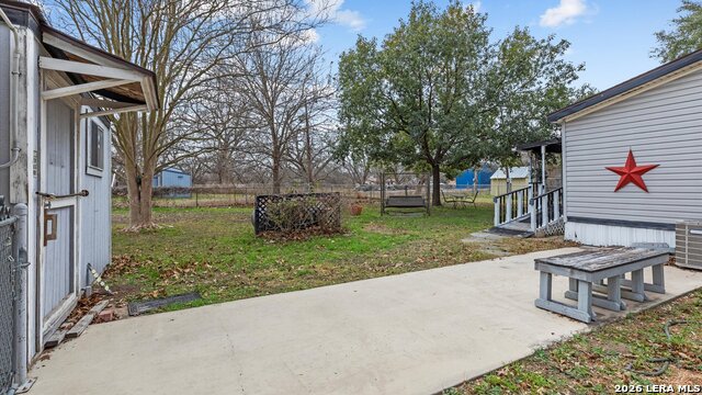 Listing photo id 15 for 1656 Pecan Nw