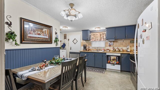 Listing photo id 2 for 1656 Pecan Nw