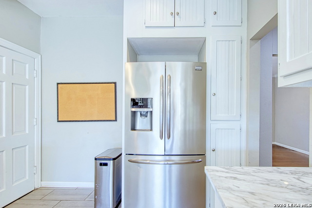 Image 11 of 39 For 204 Lovera Blvd