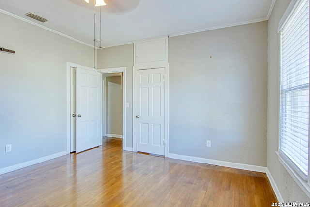 Image 15 of 39 For 204 Lovera Blvd