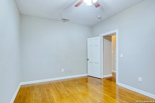 Image 17 of 39 For 204 Lovera Blvd