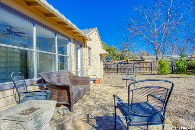 Image 18 of 39 For 204 Lovera Blvd