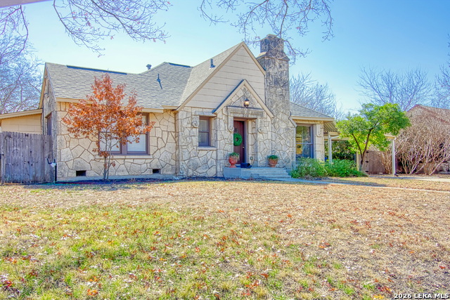 Image 2 of 39 For 204 Lovera Blvd