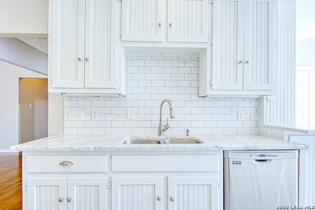 Image 28 of 39 For 204 Lovera Blvd