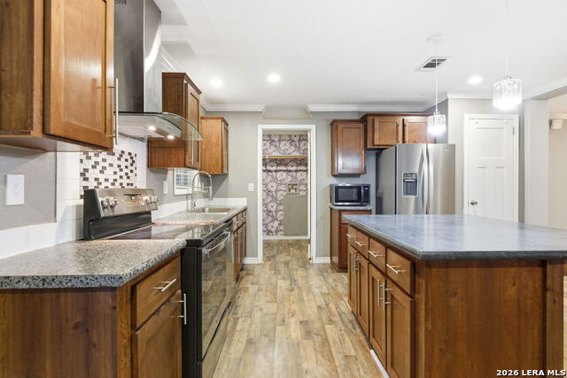 Image 10 of 67 For 2383 Tomblin