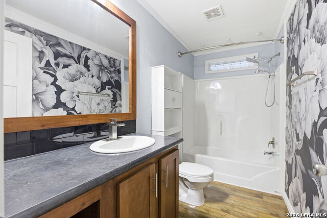 Image 14 of 67 For 2383 Tomblin