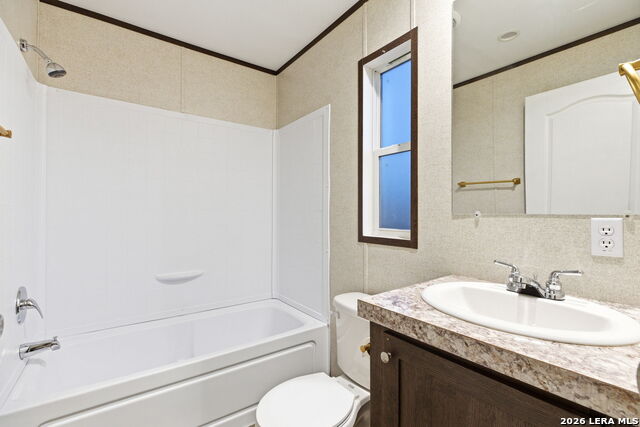 Image 35 of 67 For 2383 Tomblin