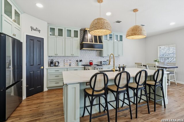 Image 10 of 33 For 9218 Tay Dr  