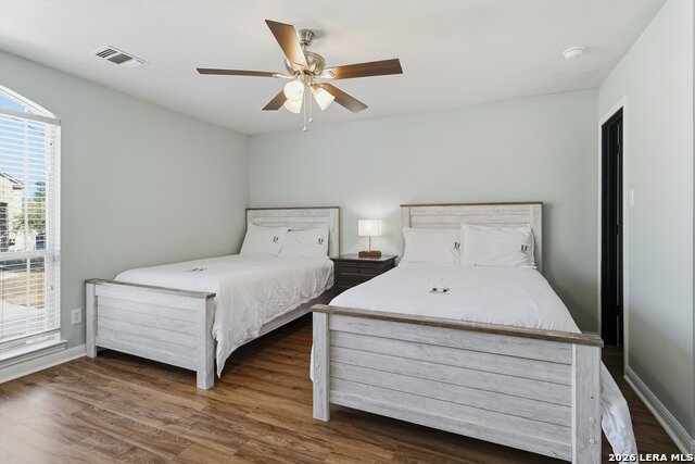 Image 18 of 33 For 9218 Tay Dr  