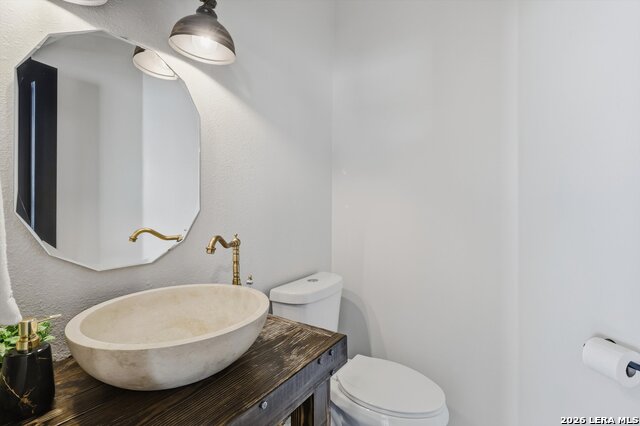 Image 21 of 33 For 9218 Tay Dr  