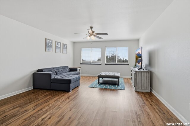 Image 7 of 33 For 9218 Tay Dr  