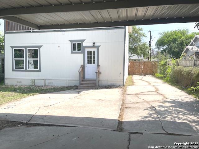 Image 34 of 40 For 2215 Saint Anthony