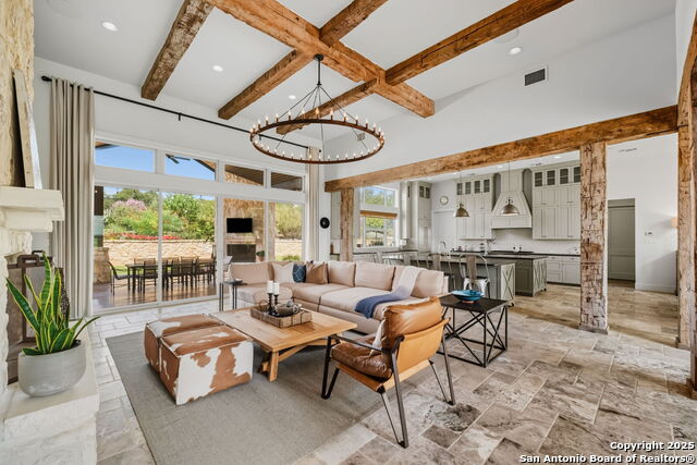 Listing photo id 14 for 1043 Twin River
