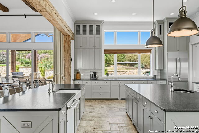 Listing photo id 22 for 1043 Twin River
