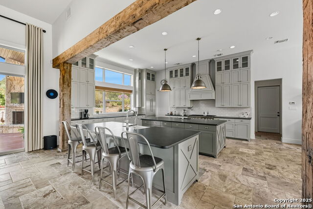 Listing photo id 26 for 1043 Twin River