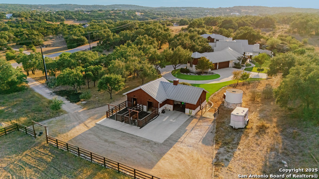 Listing photo id 7 for 1043 Twin River