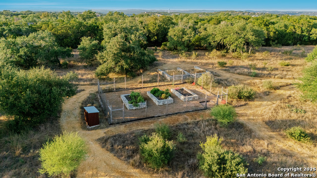 Listing photo id 93 for 1043 Twin River