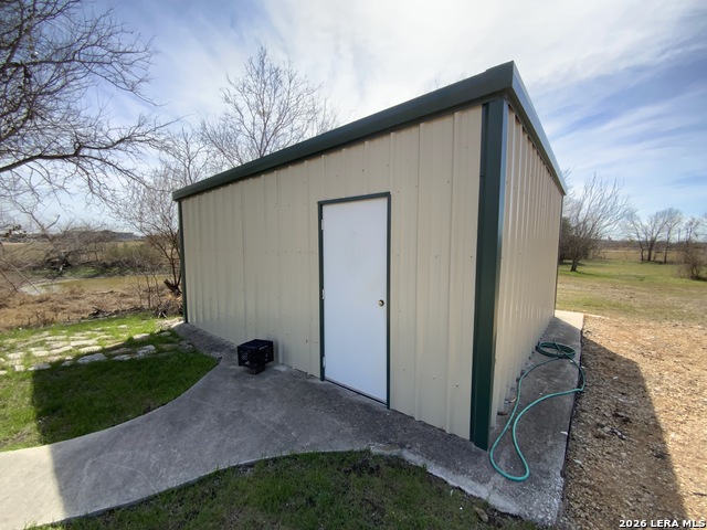 Image 10 of 21 For 946 Country Lane