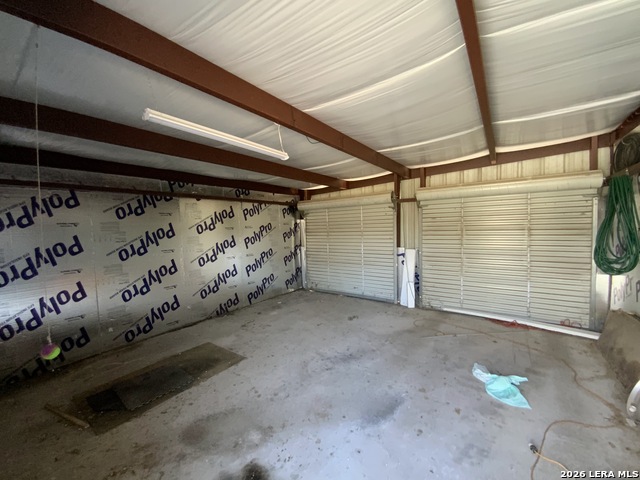 Image 11 of 21 For 946 Country Lane