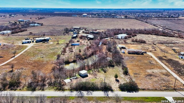 Image 16 of 21 For 946 Country Lane