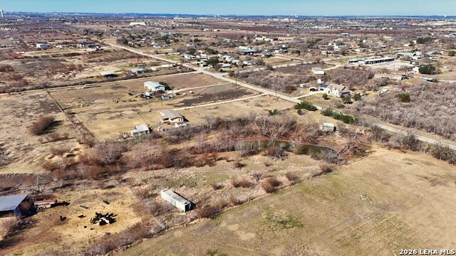 Image 18 of 21 For 946 Country Lane