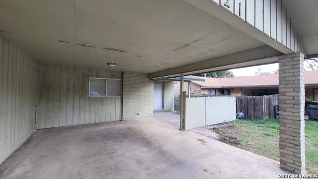 Image 14 of 24 For 521-523 Southtrail Drive