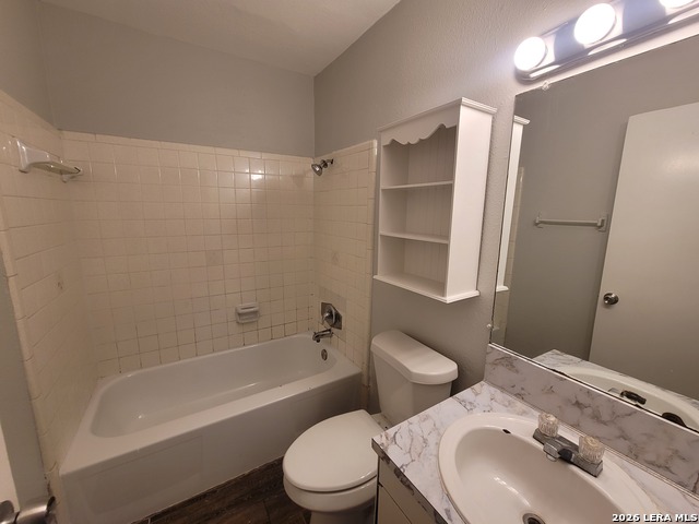 Image 23 of 24 For 521-523 Southtrail Drive