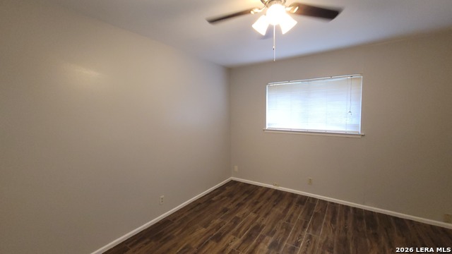 Image 8 of 24 For 521-523 Southtrail Drive