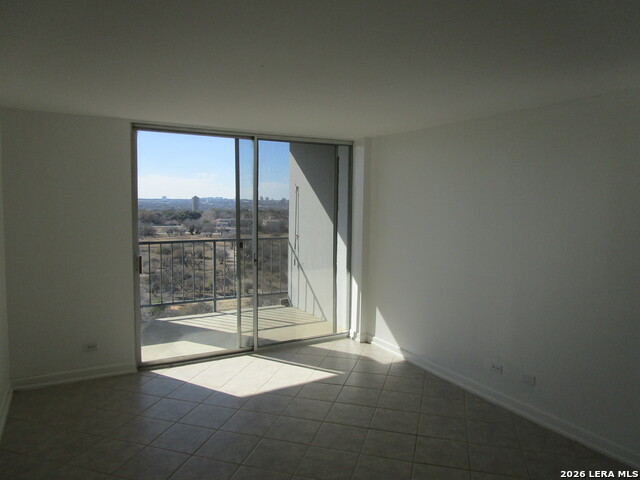 Image 14 of 34 For 7039 San Pedro Ave  1110